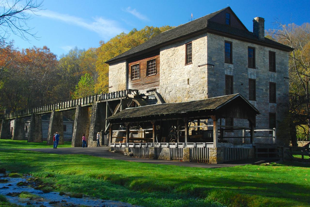Spring Mill Inn Mitchell Eksteriør billede